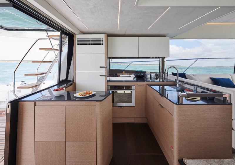 Book yachts online - motorboat - Prestige 590 Fly - no name - rent