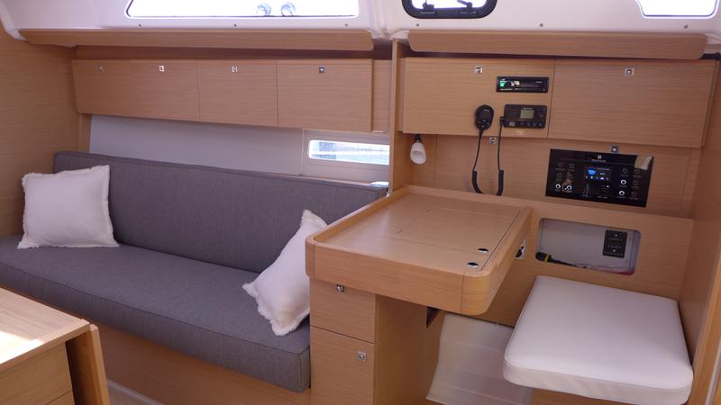 Book yachts online - sailboat - Dufour 360 - Mar me Quer - rent