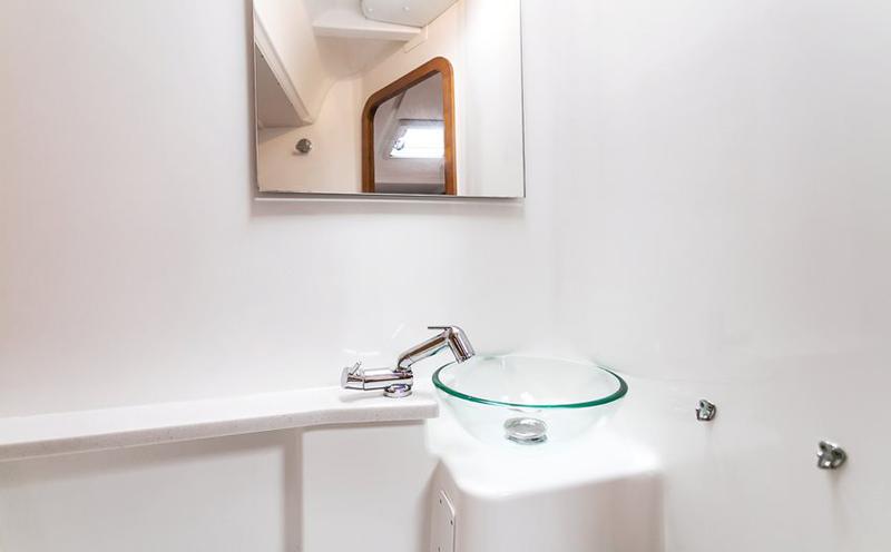 Book yachts online - sailboat - Dufour 460 Grand Large - Nora - rent