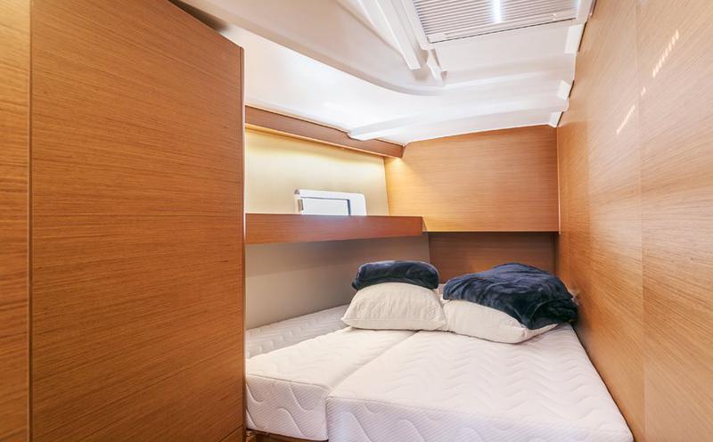 Book yachts online - sailboat - Sun Odyssey 490 - Frida - rent