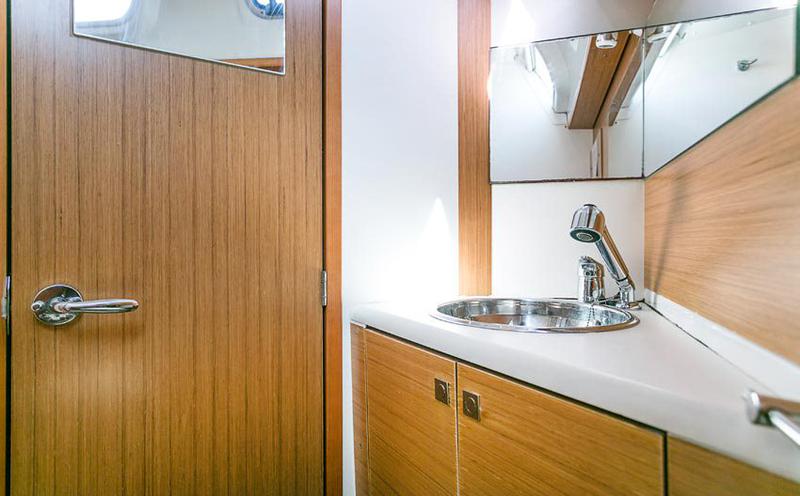 Book yachts online - sailboat - Sun Odyssey 49i - Monia - rent