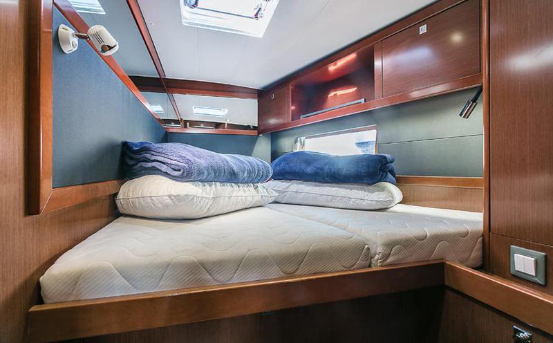 Book yachts online - sailboat - Oceanis 55 - Noemi - rent