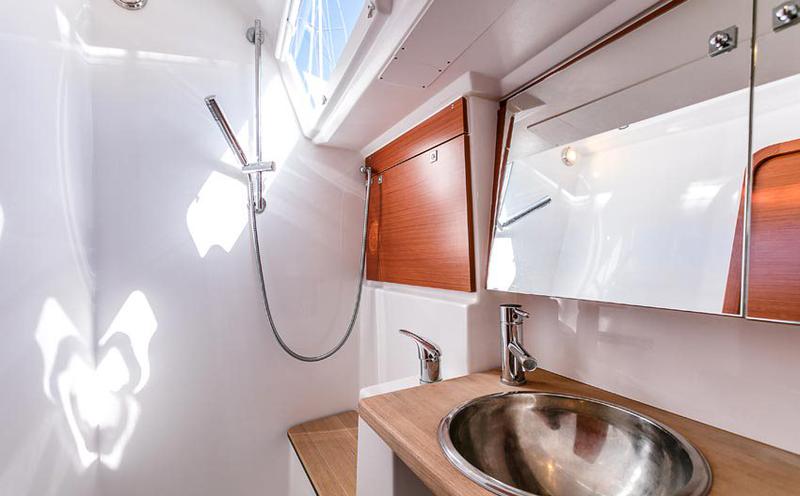 Book yachts online - sailboat - Dufour 412 GL - Domi - rent