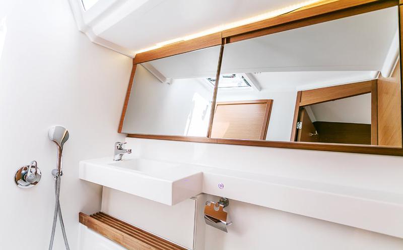 Book yachts online - sailboat - Sun Odyssey 440 - Indira - rent