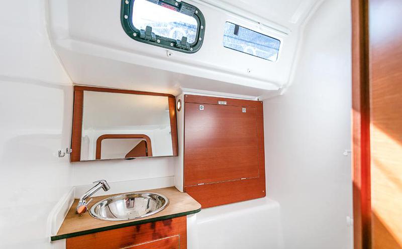 Book yachts online - sailboat - Dufour 350 GL - Sofia - rent
