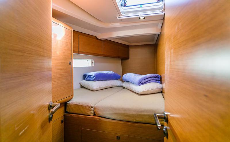 Book yachts online - sailboat - Sun Odyssey 509 - Caterina - rent