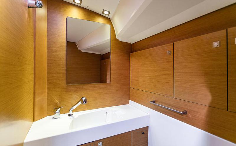 Book yachts online - sailboat - Sun Odyssey 509 - Caterina - rent