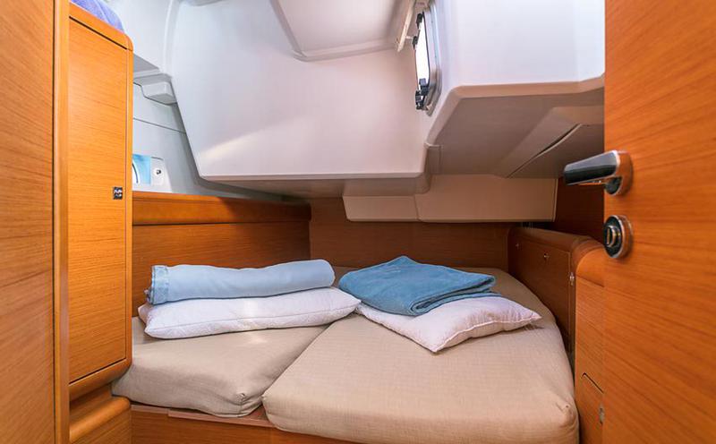 Book yachts online - sailboat - Sun Odyssey 509 - Caterina - rent