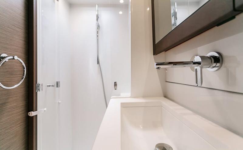 Book yachts online - catamaran - Lagoon 450 Flybridge - Magic Lagoon - rent