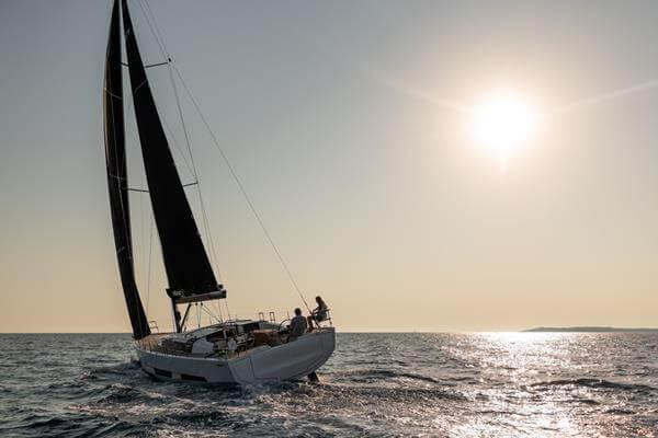 Book yachts online - sailboat - Elan GT 6 Porsche Design 50 feet with AC and Generator - Revolution - rent