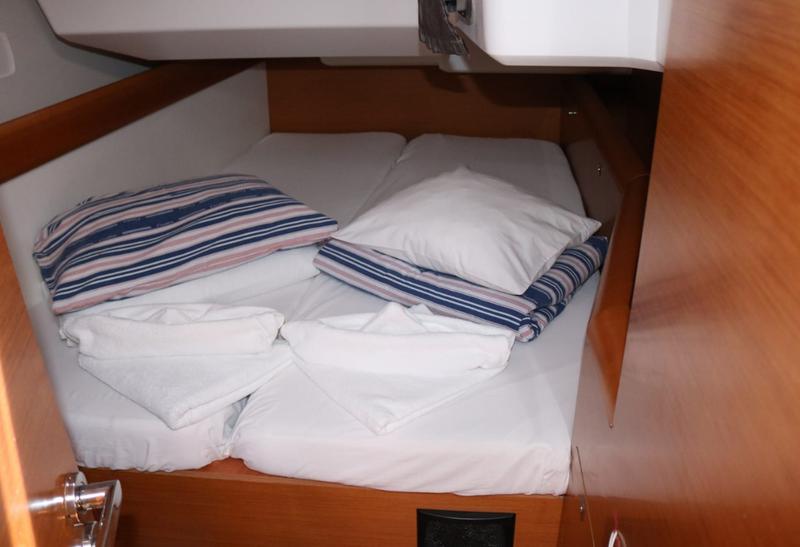 Book yachts online - sailboat - Sun Odyssey 469 - Nomia - rent