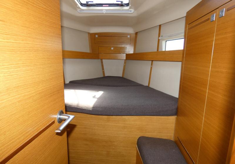 Book yachts online - sailboat - Elan 444 Impression - Alexandra - rent