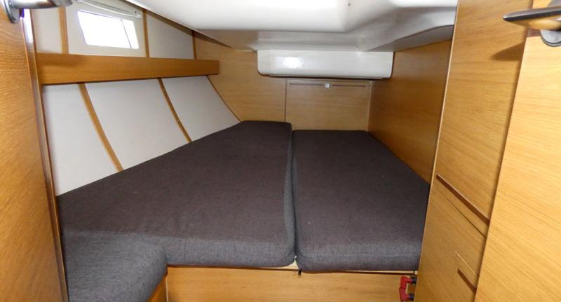 Book yachts online - sailboat - Elan 444 Impression - Alexandra - rent