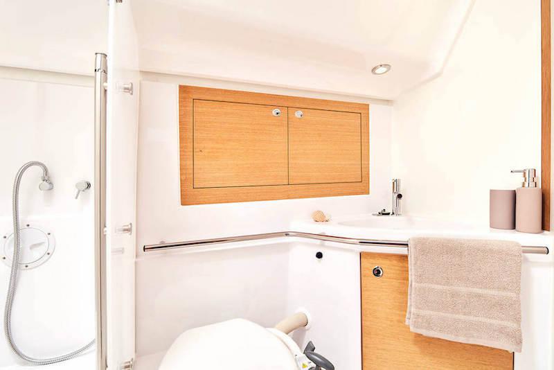 Book yachts online - sailboat - Elan Impression 45.1 - MOONLIGHT - rent
