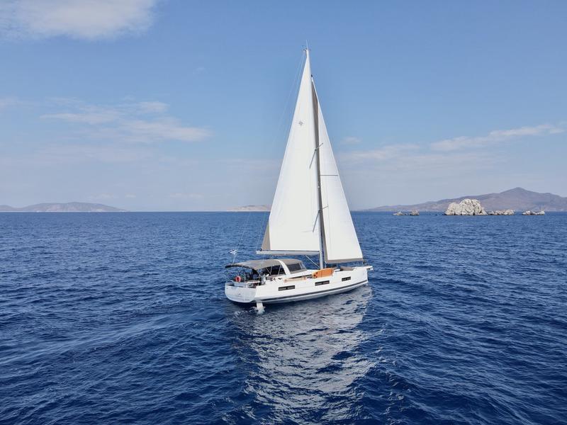 Book yachts online - sailboat - Jeanneau 60 Skippered - EUPHORIA - rent