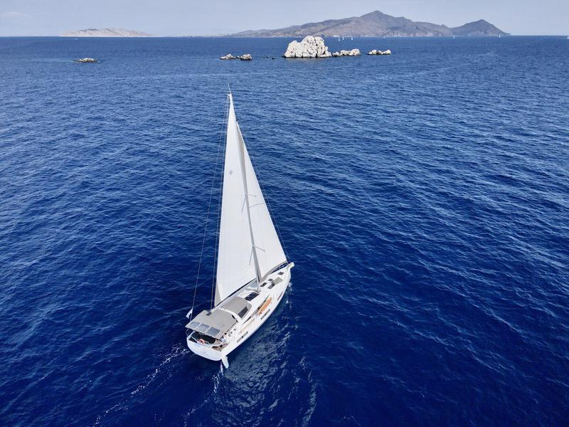 Book yachts online - sailboat - Jeanneau 60 Skippered - EUPHORIA - rent