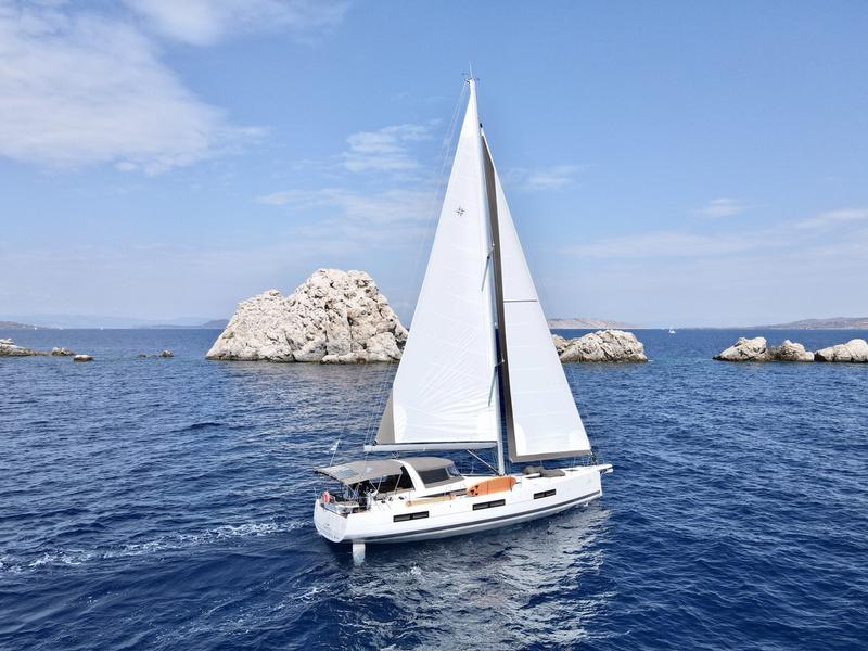Book yachts online - sailboat - Jeanneau 60 Skippered - EUPHORIA - rent