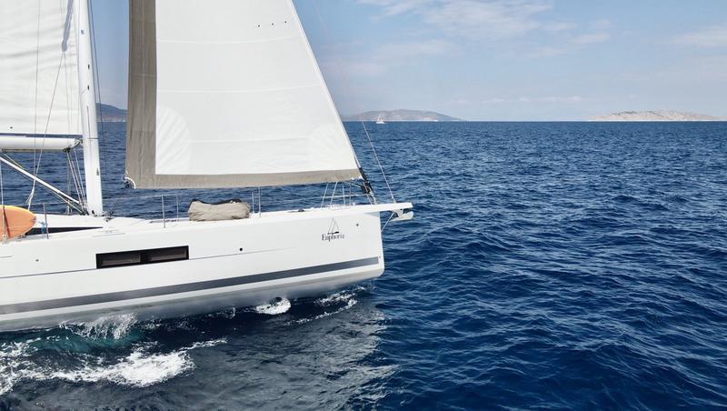 Book yachts online - sailboat - Jeanneau 60 Skippered - EUPHORIA - rent