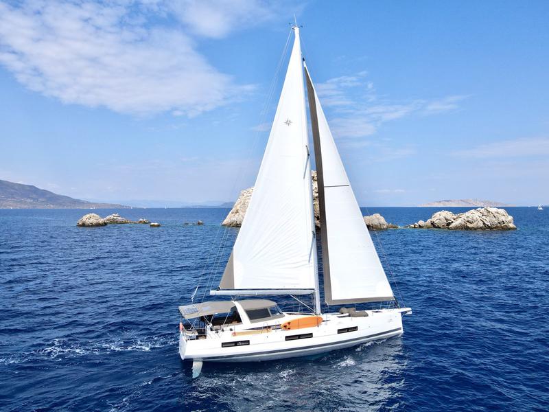 Book yachts online - sailboat - Jeanneau 60 Skippered - EUPHORIA - rent