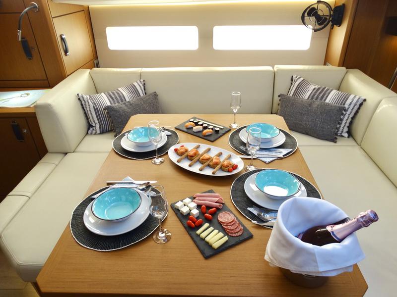 Book yachts online - sailboat - Jeanneau 60 Skippered - EUPHORIA - rent