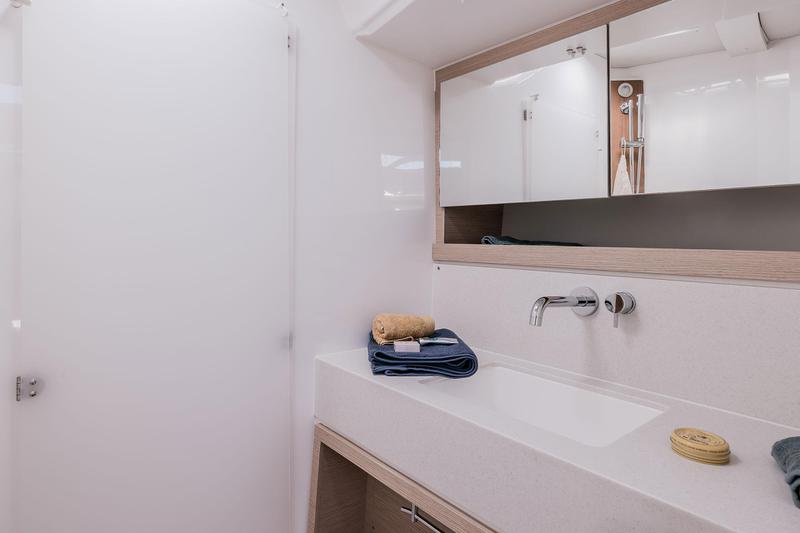 Book yachts online - sailboat - Dufour 470 - Asterix - rent