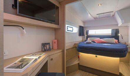 Book yachts online - catamaran - Astréa 42 - Arisa - rent