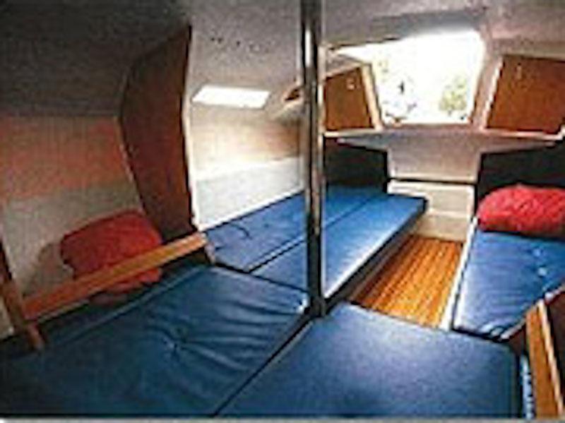 Book yachts online - sailboat - Fox 22 - Sirocco - rent