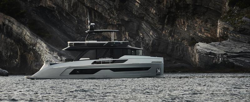 Book yachts online - motorboat - Explorer 62 Fly - Blue Moon - rent
