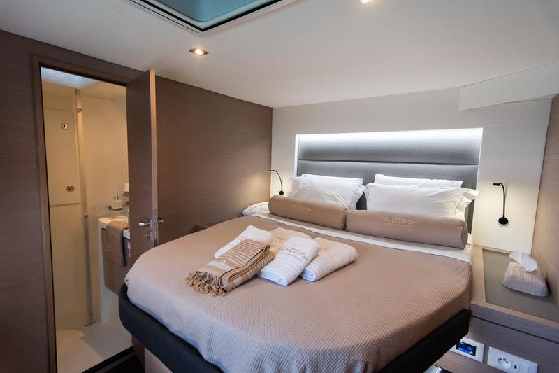 Book yachts online - catamaran - Fountaine Pajot - Saona 47 - Crewed   "Alegria" - rent