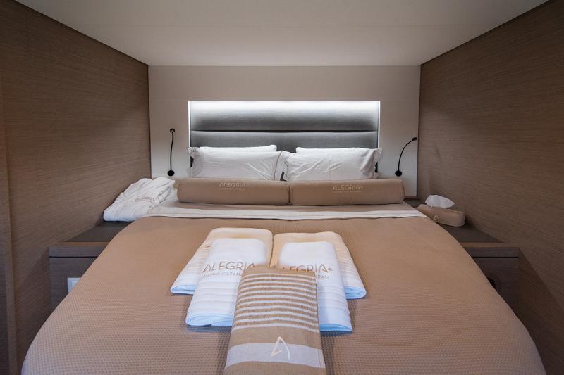 Book yachts online - catamaran - Fountaine Pajot - Saona 47 - Crewed   "Alegria" - rent