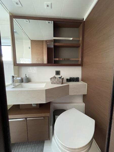 Book yachts online - catamaran - Lagoon 46 - Grand Blue - rent