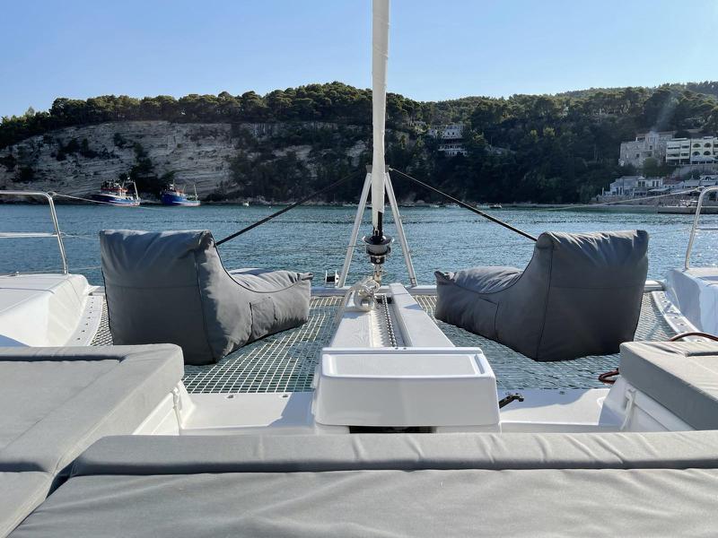 Book yachts online - catamaran - Lagoon 46 - Grand Blue - rent