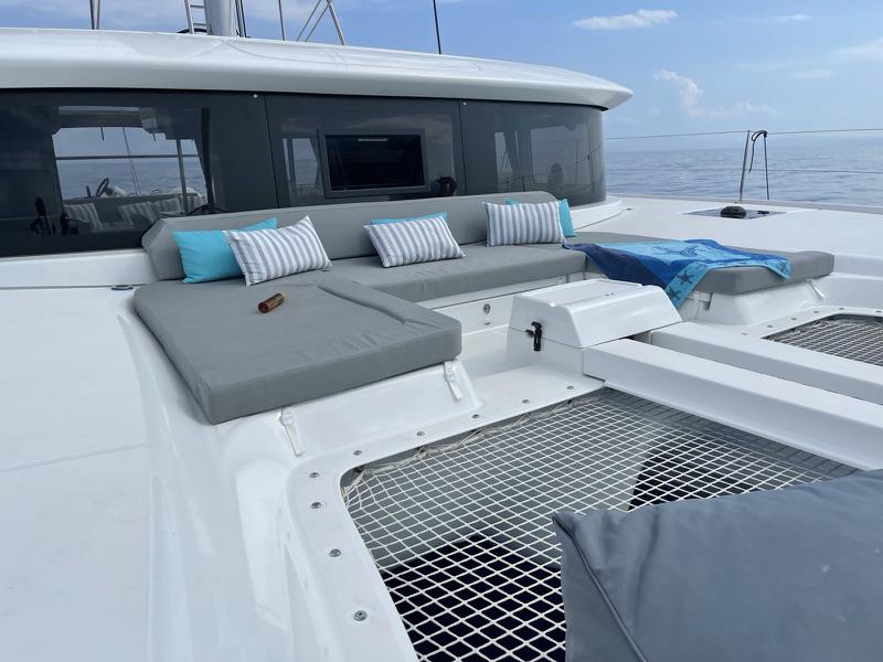 Book yachts online - catamaran - Lagoon 46 - Grand Blue - rent