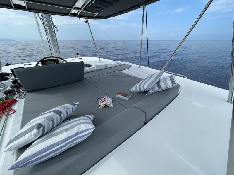 Book yachts online - catamaran - Lagoon 46 - Grand Blue - rent