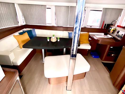 Book yachts online - catamaran - Lagoon 42 - The Key of Joy - rent