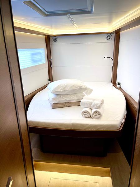 Book yachts online - catamaran - Lagoon 46 - KeYMA - rent