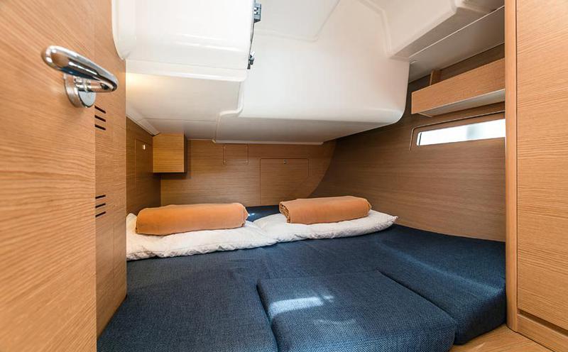 Book yachts online - sailboat - Dufour 412 GL - Vanessa - rent