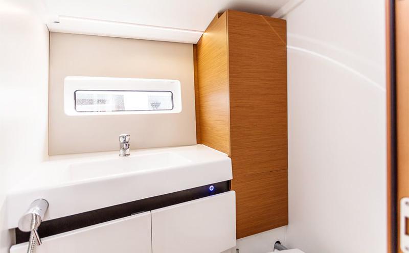 Book yachts online - sailboat - Sun Odyssey 490 - Evita - rent