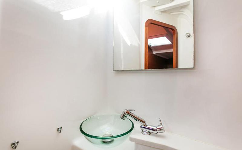 Book yachts online - sailboat - Dufour 460 Grand Large - Barbara - rent