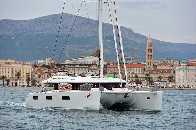 Book yachts online - catamaran - Lagoon 620 - ADRIATIC TIGER - rent