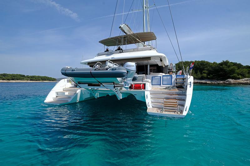 Book yachts online - catamaran - Lagoon 620 - ADRIATIC TIGER - rent