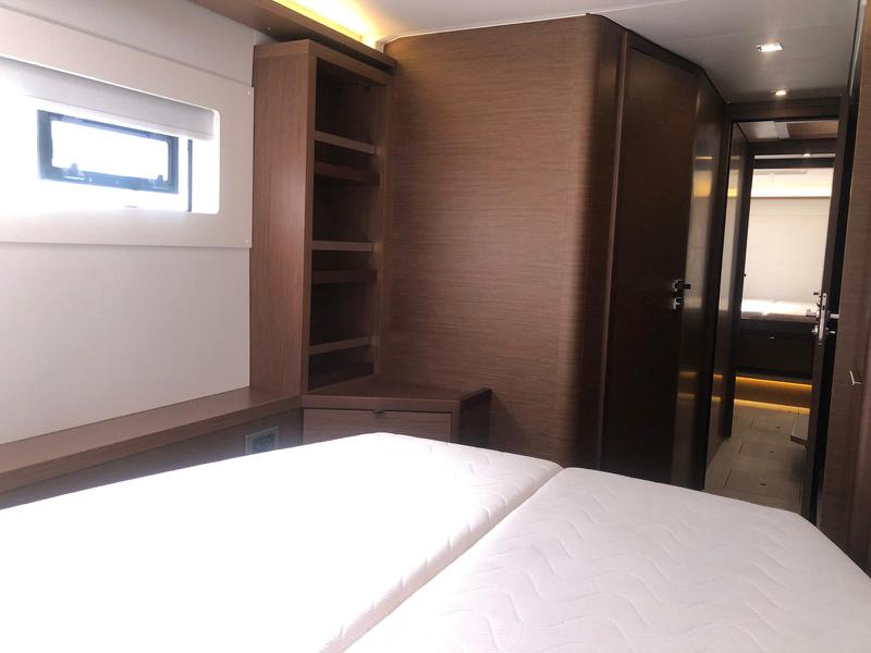 Book yachts online - catamaran - Lagoon 46 - Terra Sarda - air conditioned - - rent