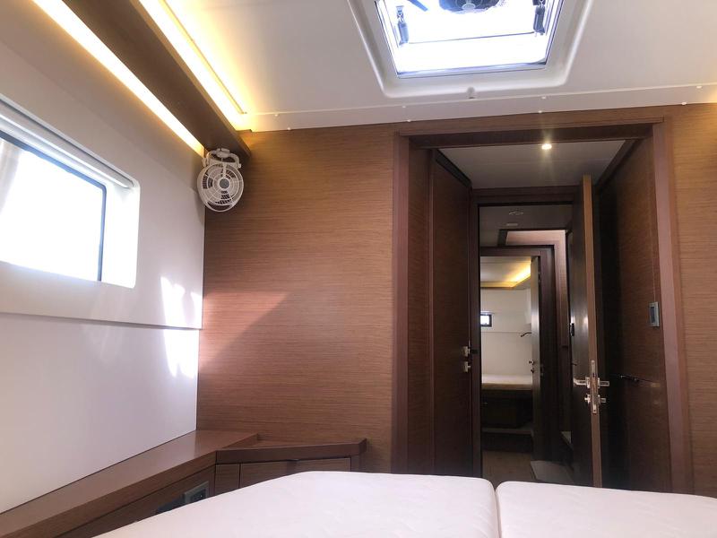 Book yachts online - catamaran - Lagoon 46 - Terra Sarda - air conditioned - - rent