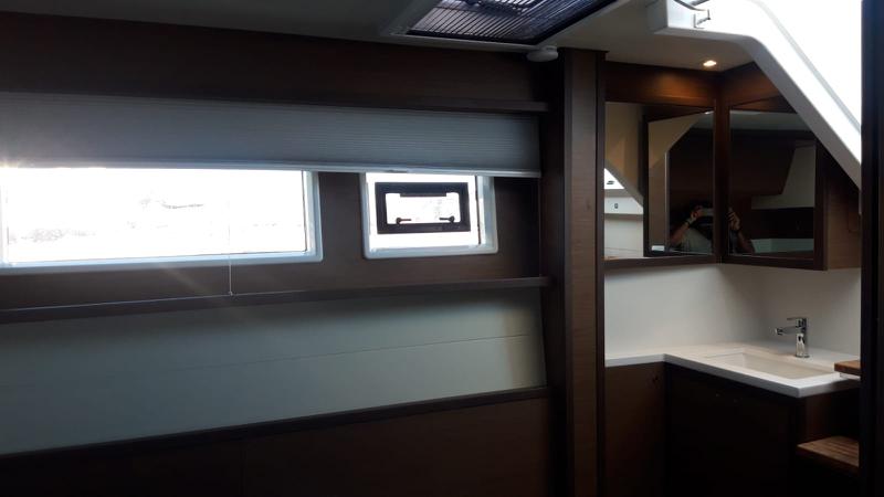 Book yachts online - catamaran - Lagoon 52F - Cala Luna - air conditioned - - rent