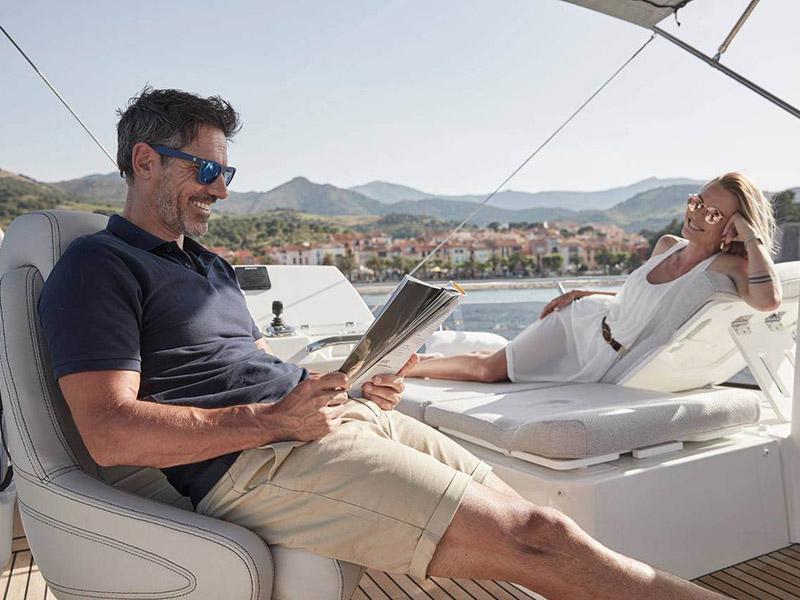 Book yachts online - motorboat - Prestige 420 Fly - NEW 2022! (Jet ski - option with extra charge) - rent