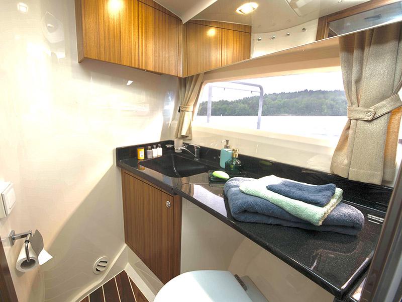 Book yachts online - motorboat - Marex 360 Cabriolet Cruiser - True North - NEW 2022! - rent