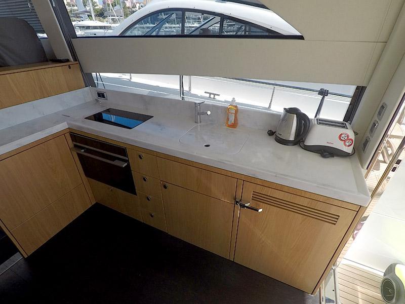 Book yachts online - motorboat - Fairline Squadron 50 - Get lucky (skipper obligatory) - NEW IN FLEET! - rent