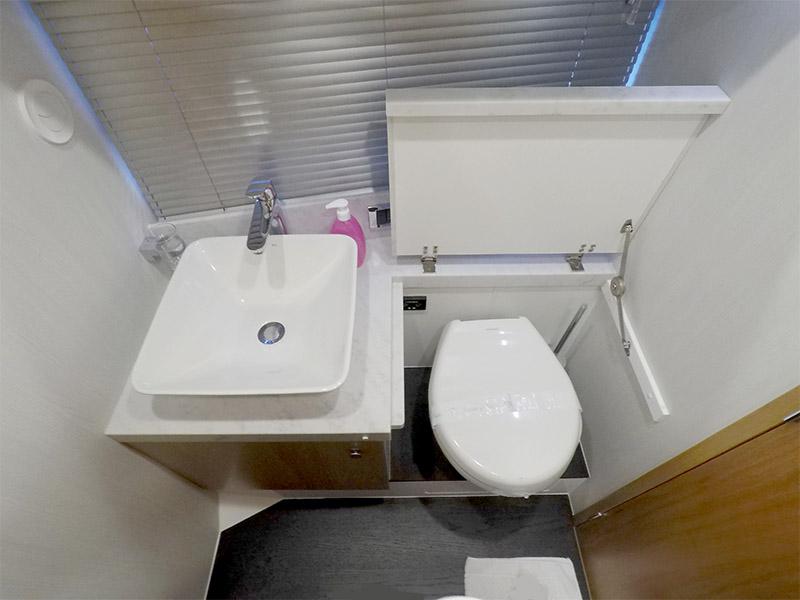 Book yachts online - motorboat - Fairline Squadron 50 - Get lucky (skipper obligatory) - NEW IN FLEET! - rent