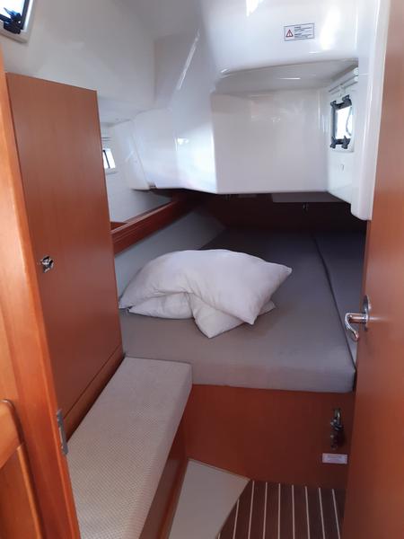 Book yachts online - sailboat - Bavaria Cruiser 34 - Olympia - rent