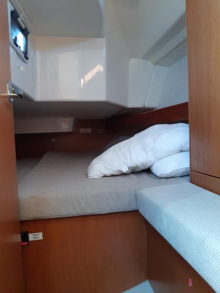 Book yachts online - sailboat - Bavaria Cruiser 34 - Olympia - rent